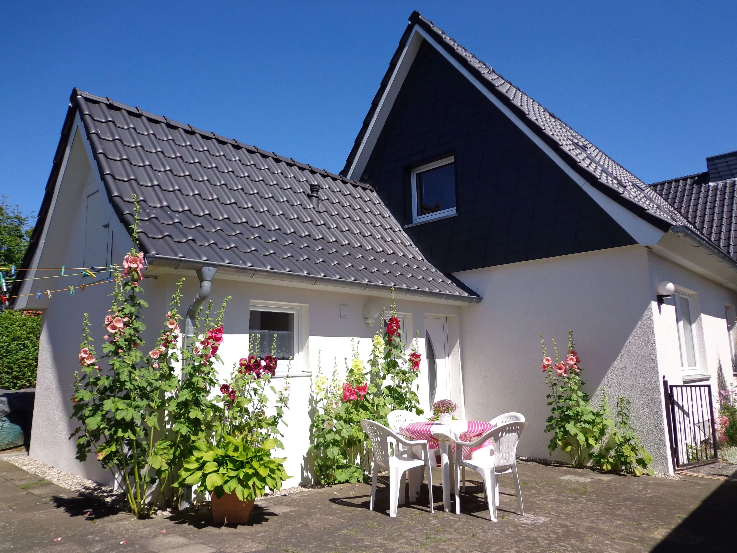 Centrální, tiché, světlé, s parkovacím místem, 2 ložnice, volný wlan, sep. Vchod, koupelna a kuchyň! - foto nemovitosti 1