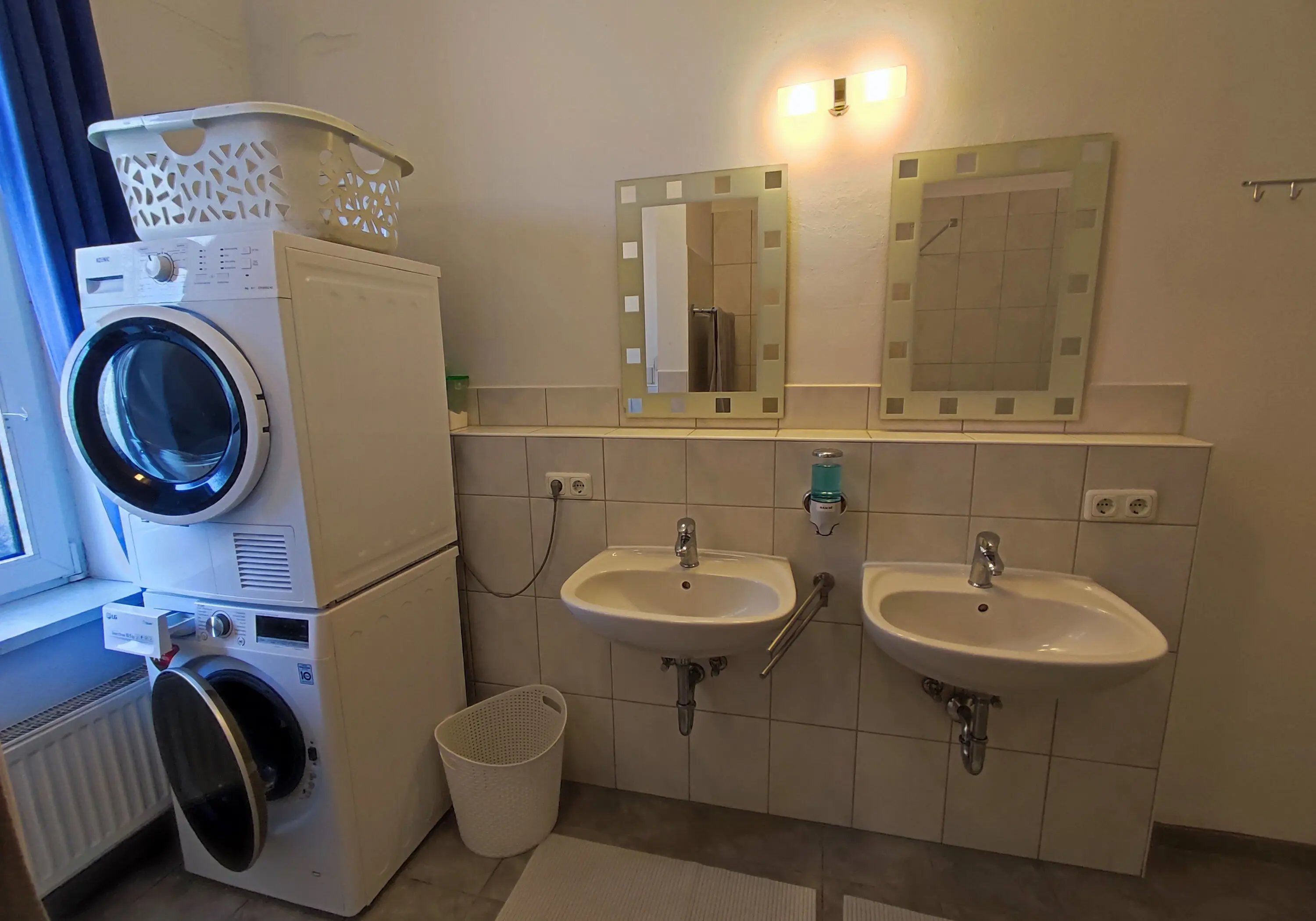 Inc. 2x2 free parking (suitable for transporters). Booking and directly via website possible! - property photo 2