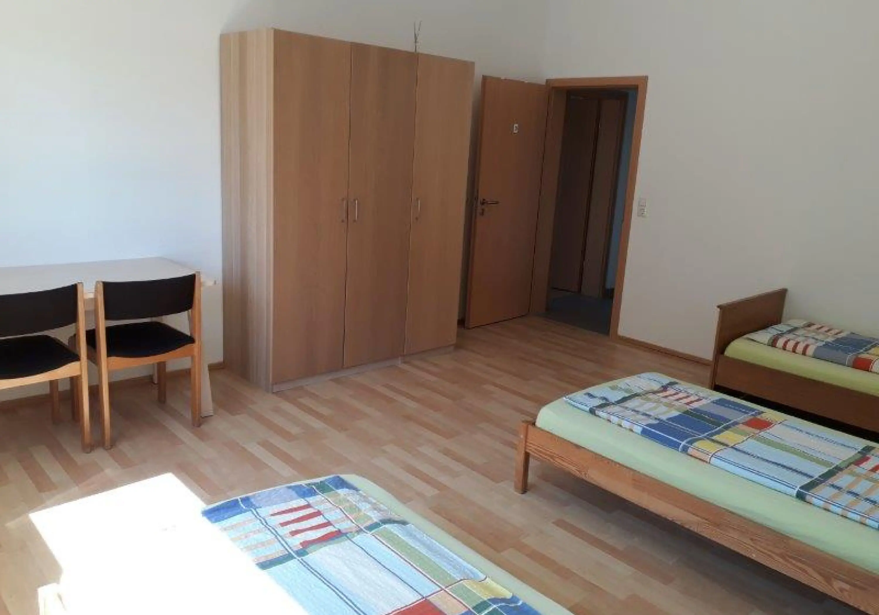 Very quiet location - free parking at the house - weekly rental or cheap monthly rental - property photo 5