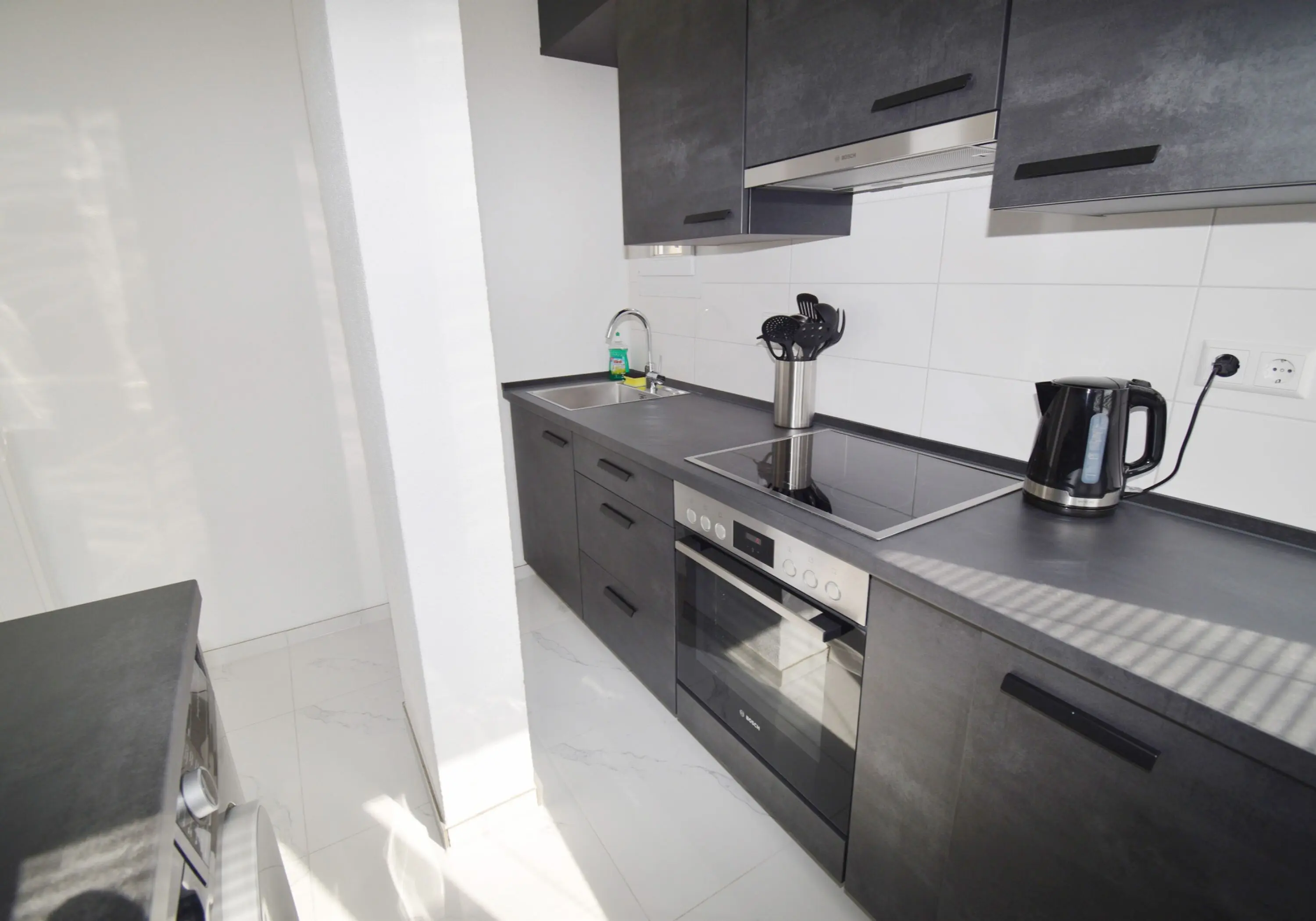 Schönes Apartment mitten in der Innenstadt von Friedrichshafen mit Seesicht aus dem 7 Obergeschoss. - Immobilienfoto 1