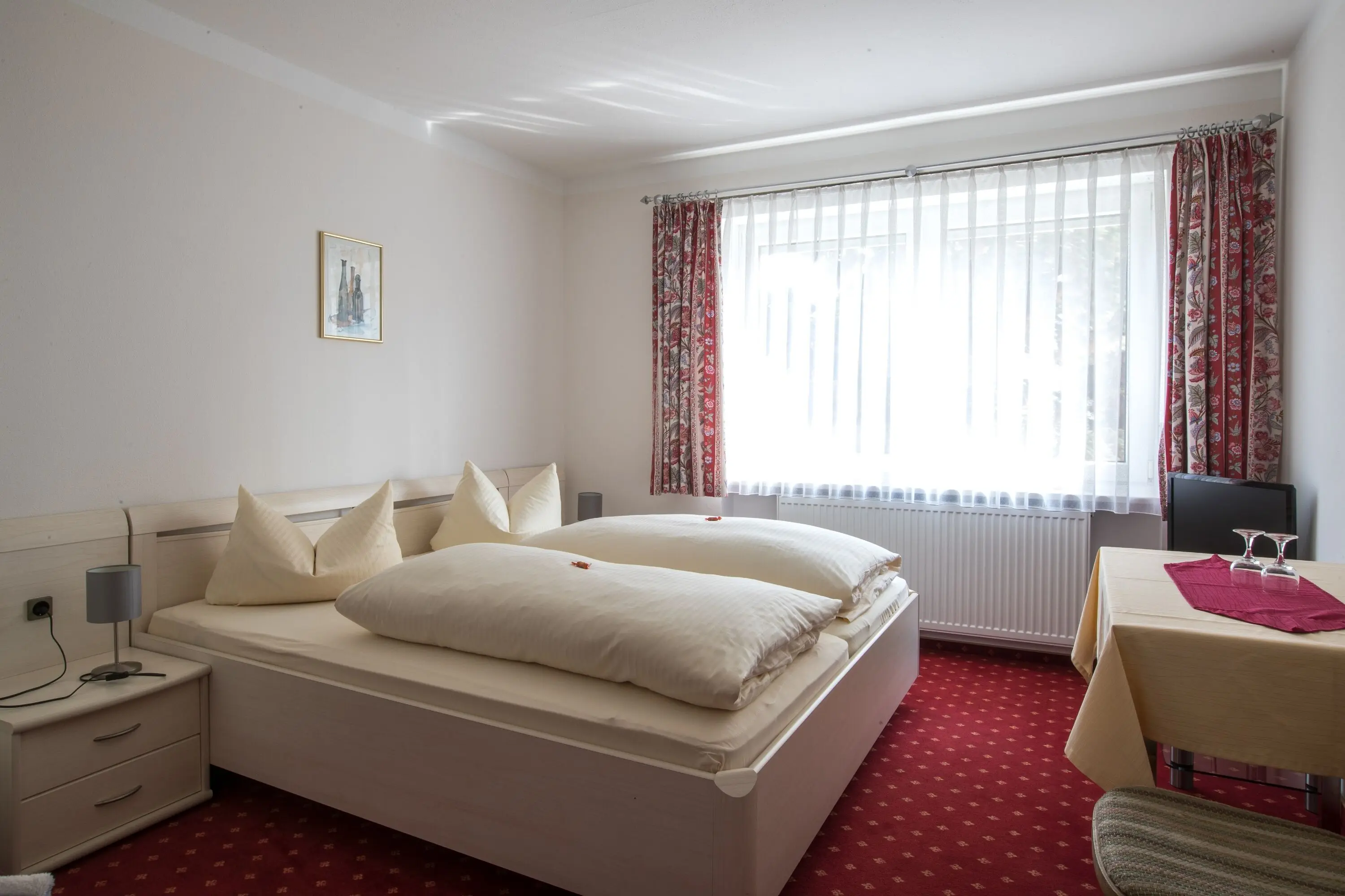 Bahçe ve teras ile daire - mülk fotoğrafı 1