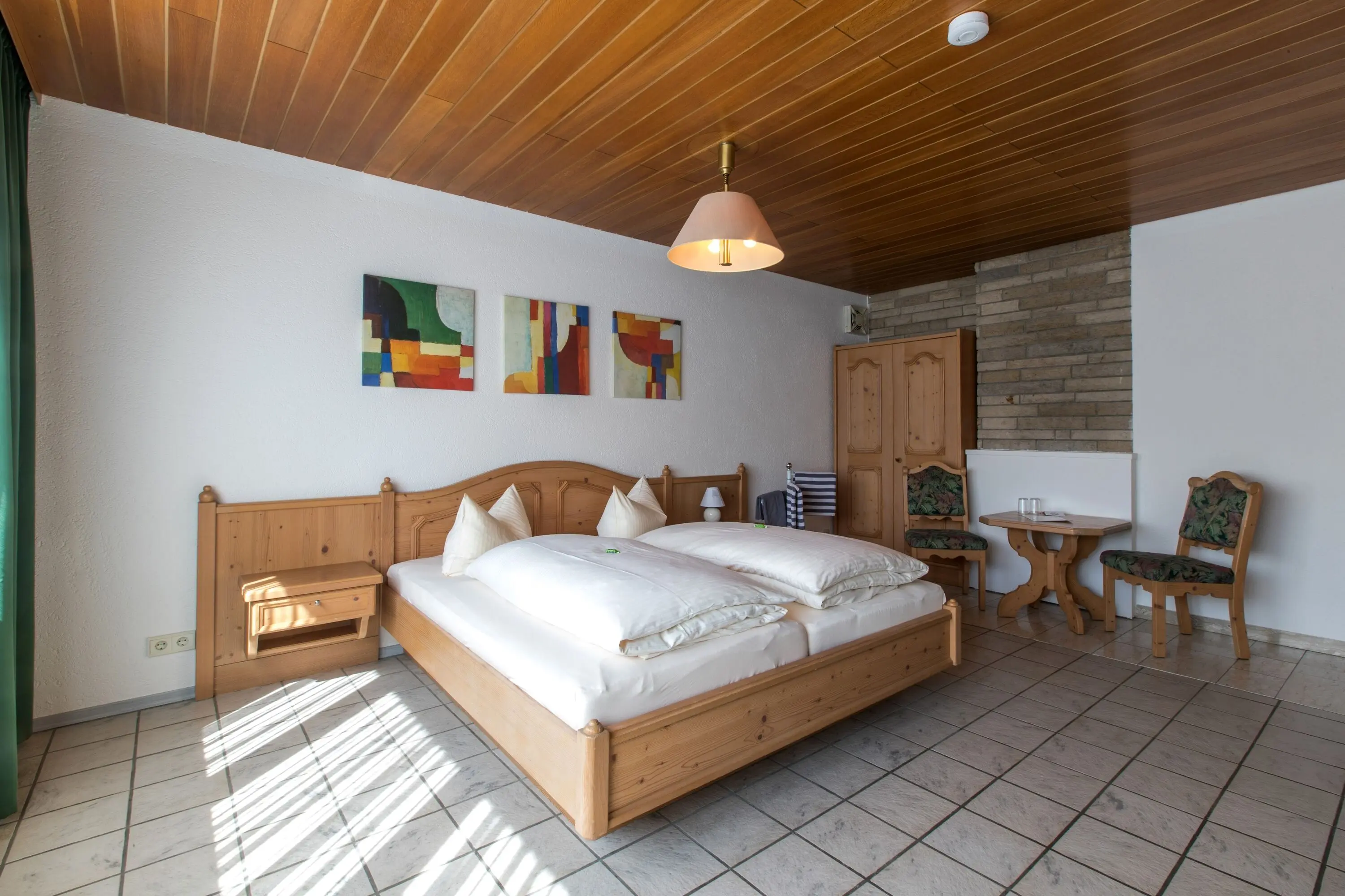 Bahçe ve teras ile daire - mülk fotoğrafı 2