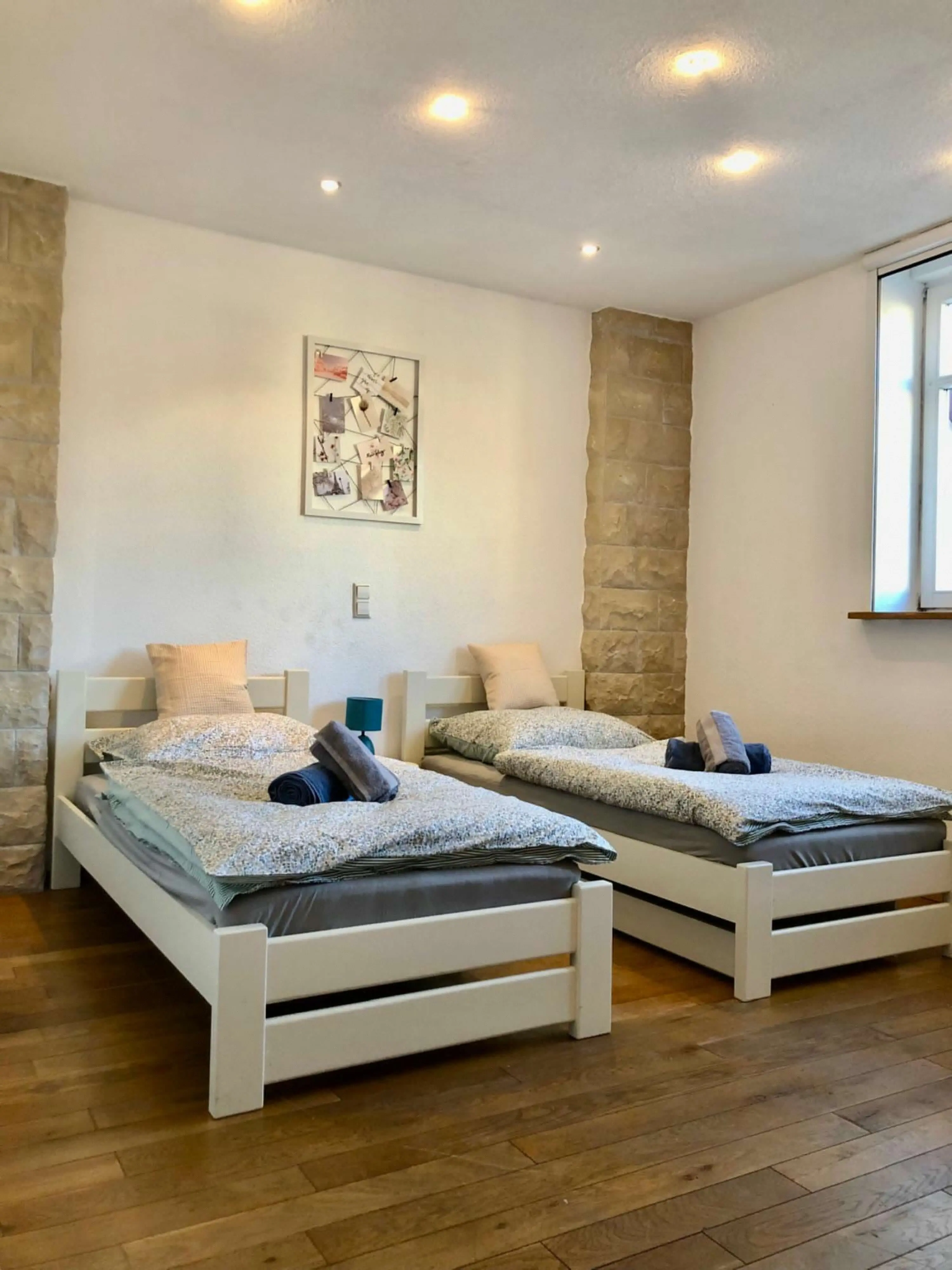 Udobna jedilnica z visokokakovostno opremo - fotografija nepremičnine 3