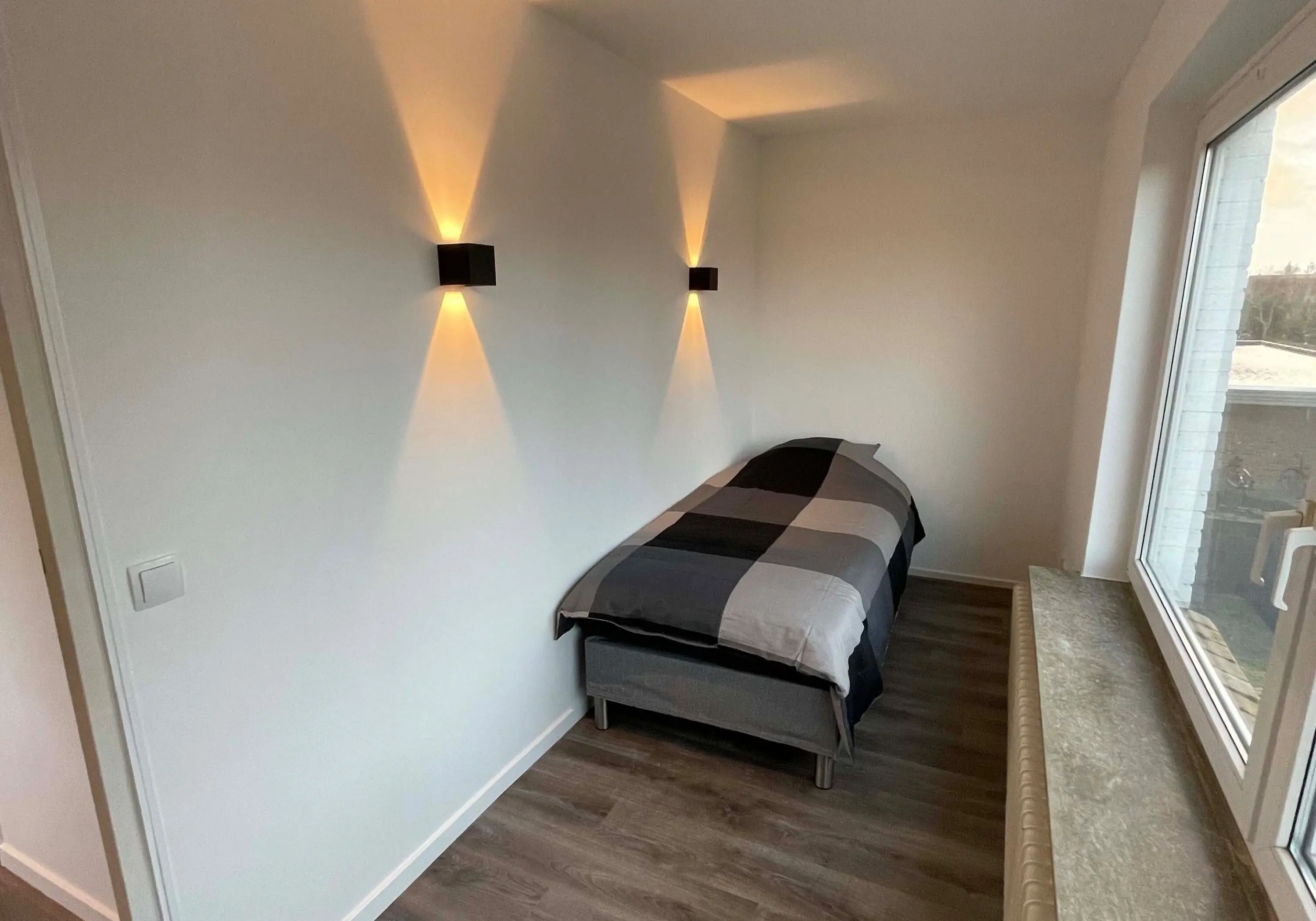 Apartamentet Monteur për 4 deri 25 vetë. Dhoma të vetme dhe të dyfishta. Shumë vende parkimi. - fotografia e pronës 5