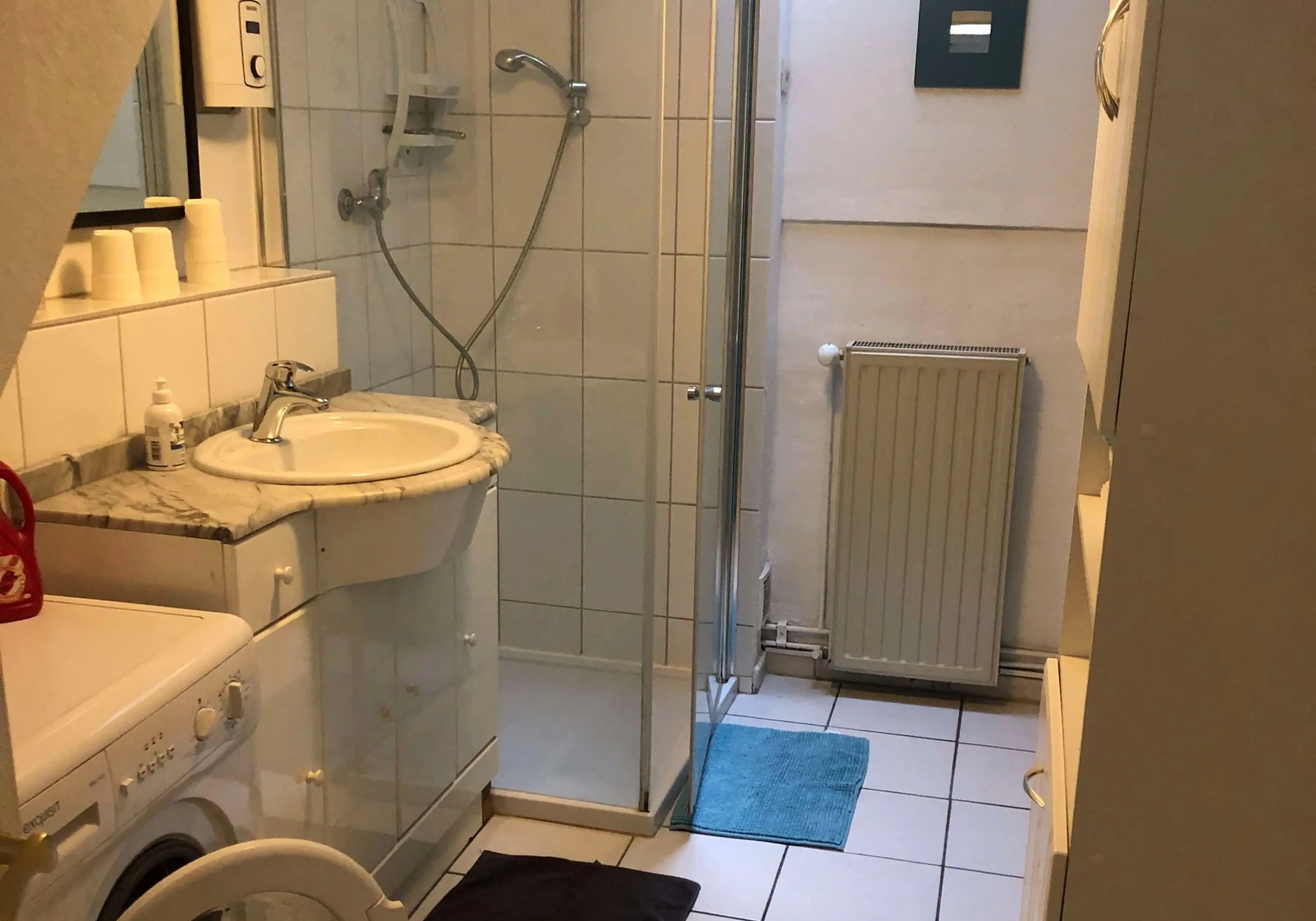 Gemütliche Wohnung in verkehrsgünstiger Lage mit kostenfreiem WLAN und Waschmaschine - Immobilienfoto 2