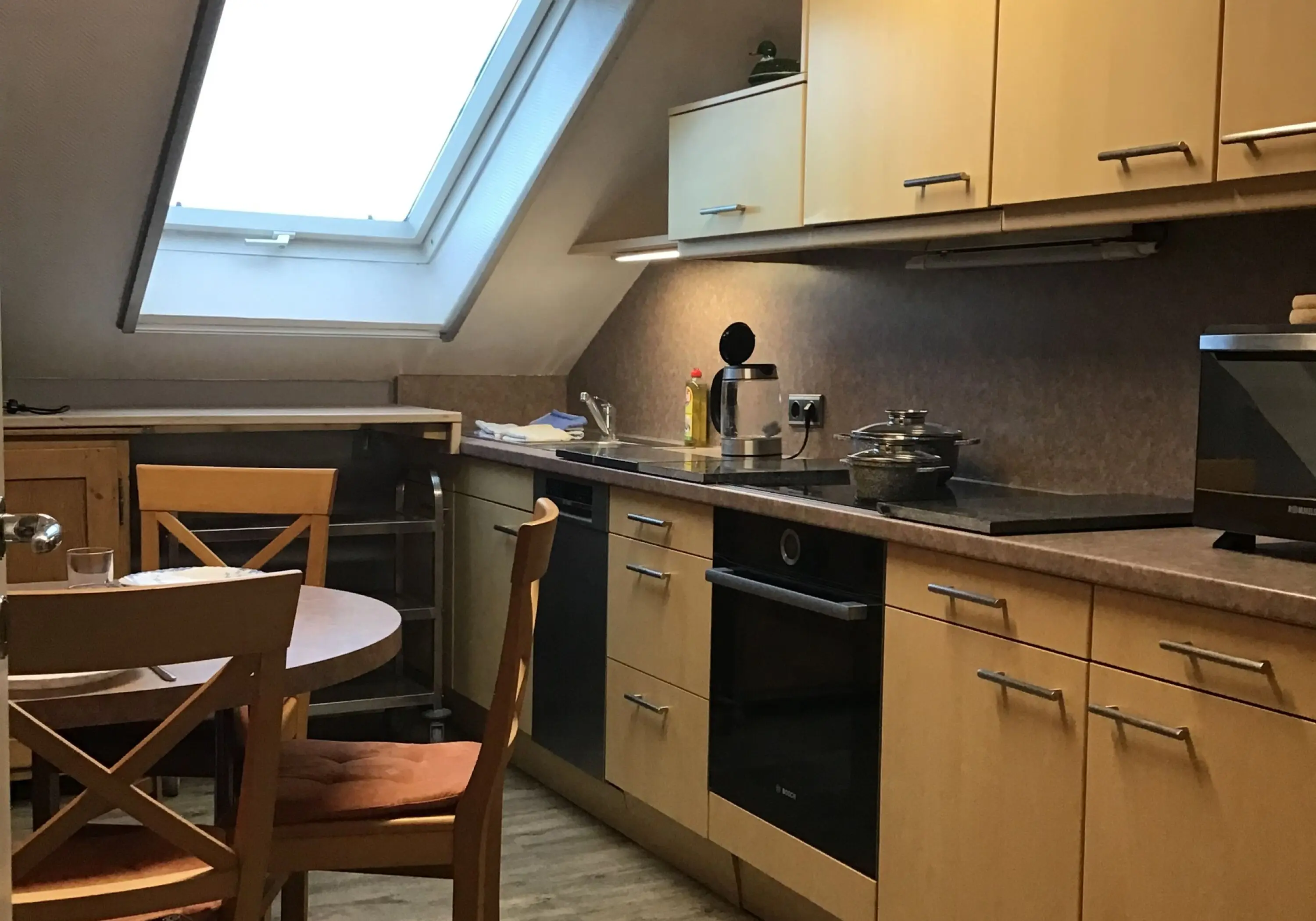 Komfortable Ferienwohnung mit Terrasse in Gräveneck: Fitness, Grill und Billard inklusive - Immobilienfoto 2